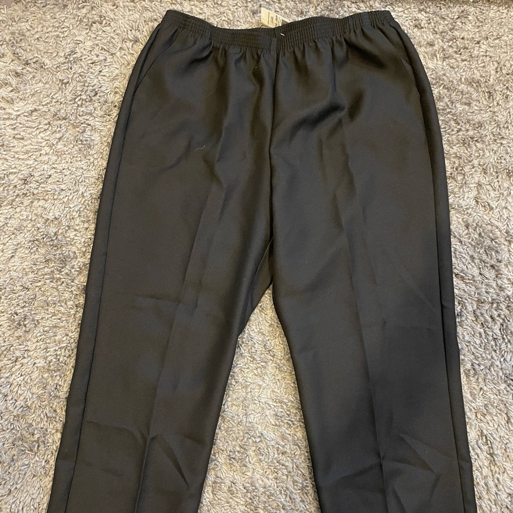 Black Alfred dunner elastic pants 18w with pockets